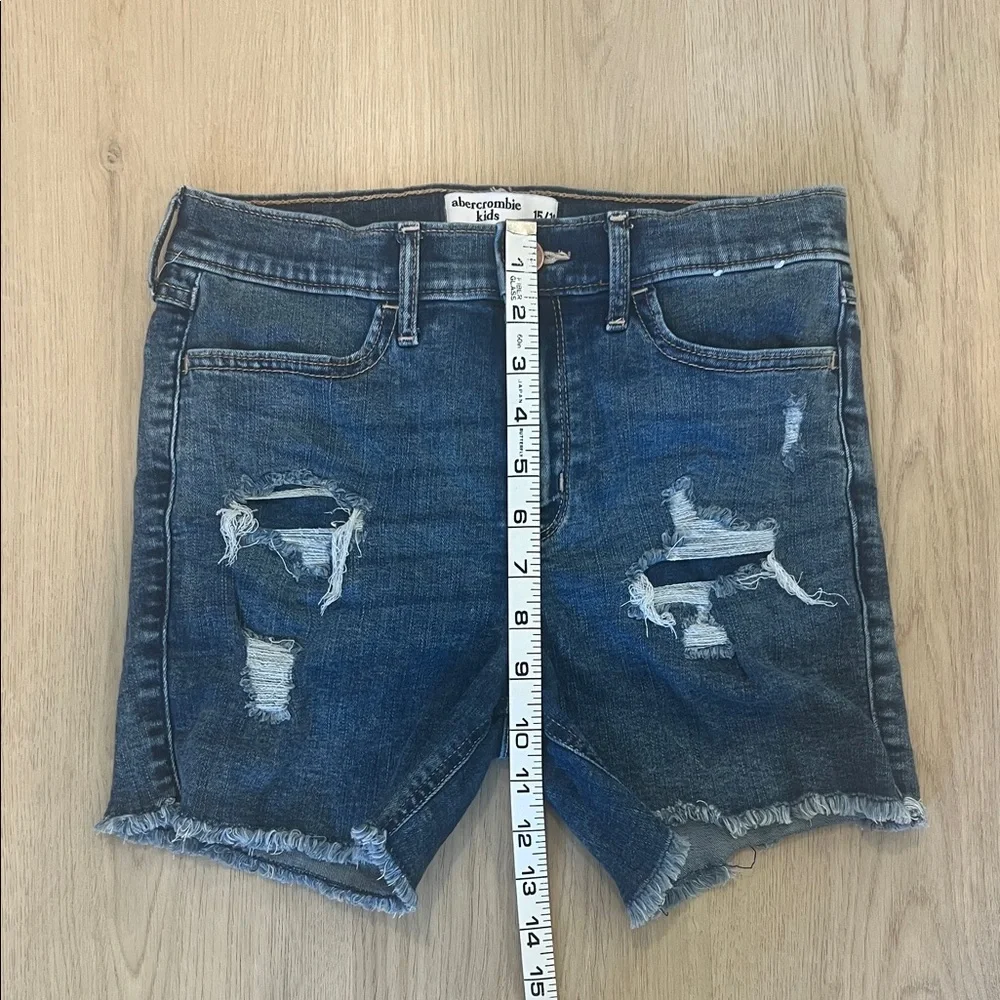 Abercrombie Kids Size 15/16 Blue Ripped Denim Shorts
